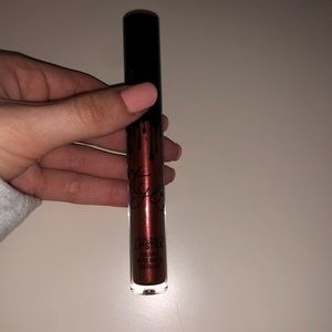Kylie Cosmetics liquid lipstick shade Reign